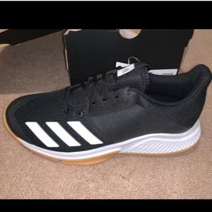 NWT Adidas Teamflight shoes